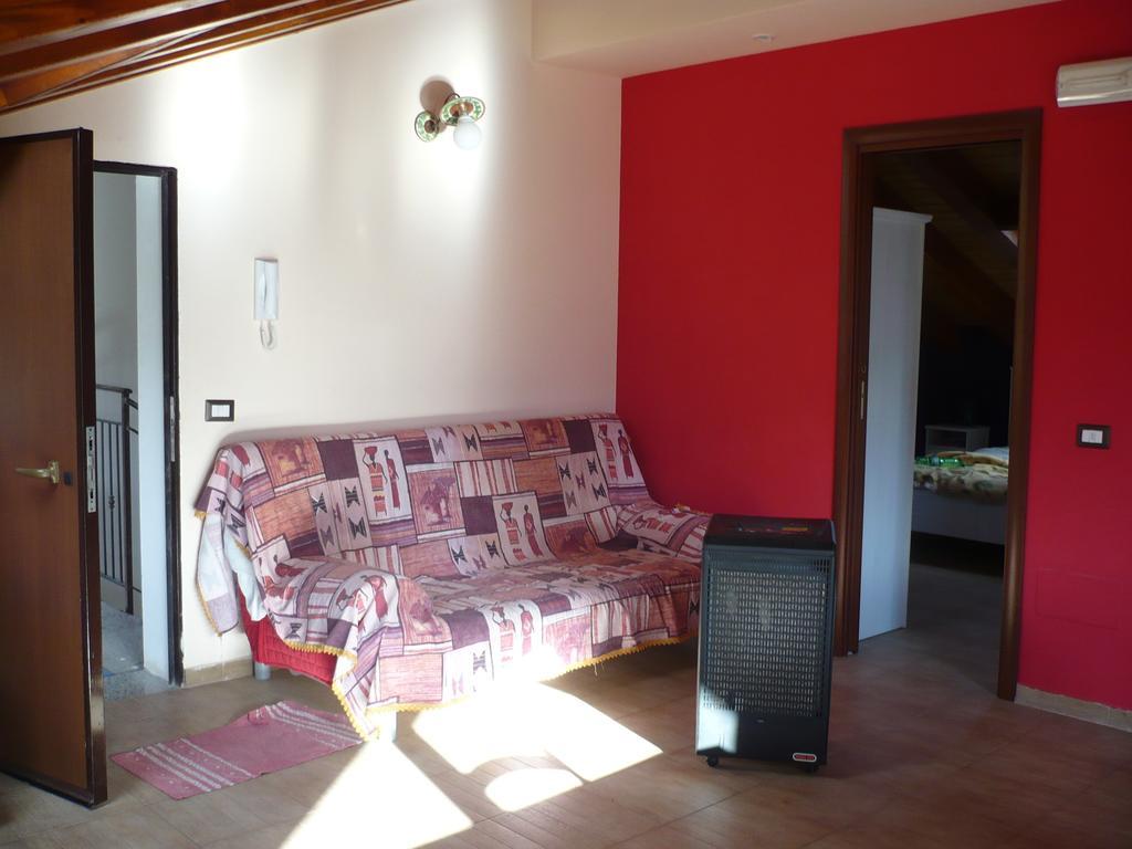 Appartement Casa Jolie à Fiumefreddo di Sicilia Chambre photo