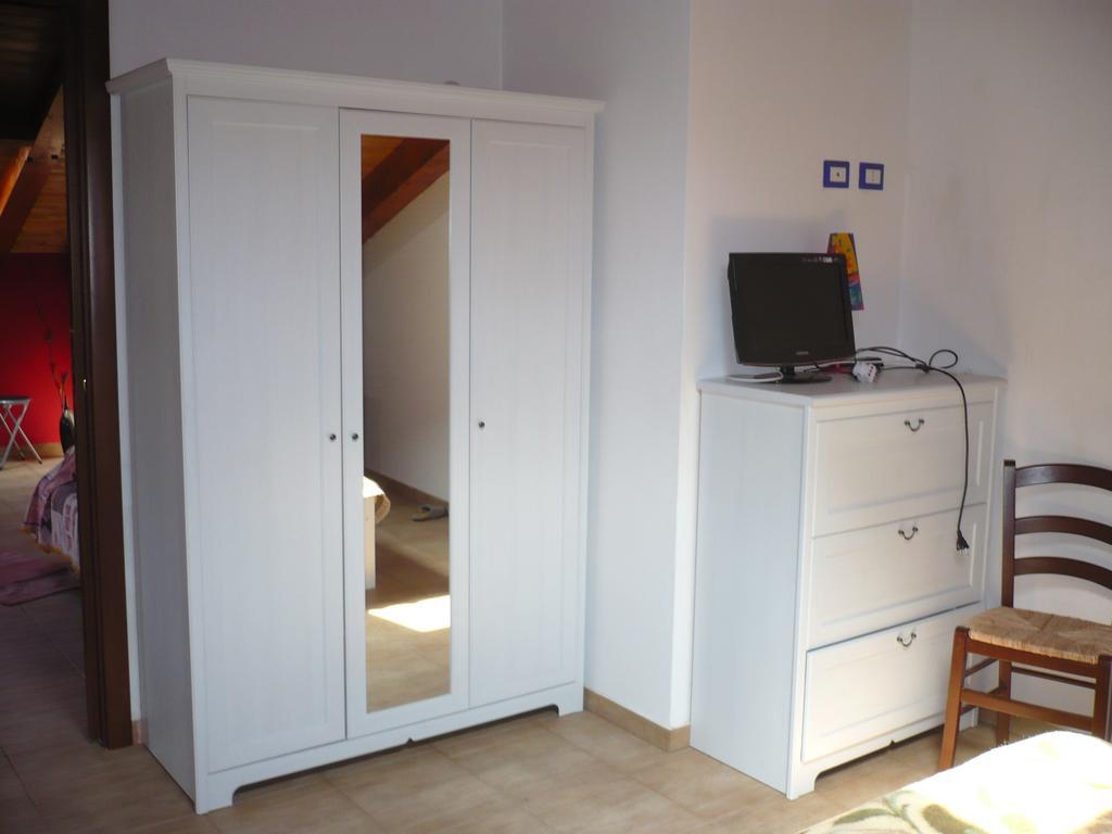 Appartement Casa Jolie à Fiumefreddo di Sicilia Chambre photo