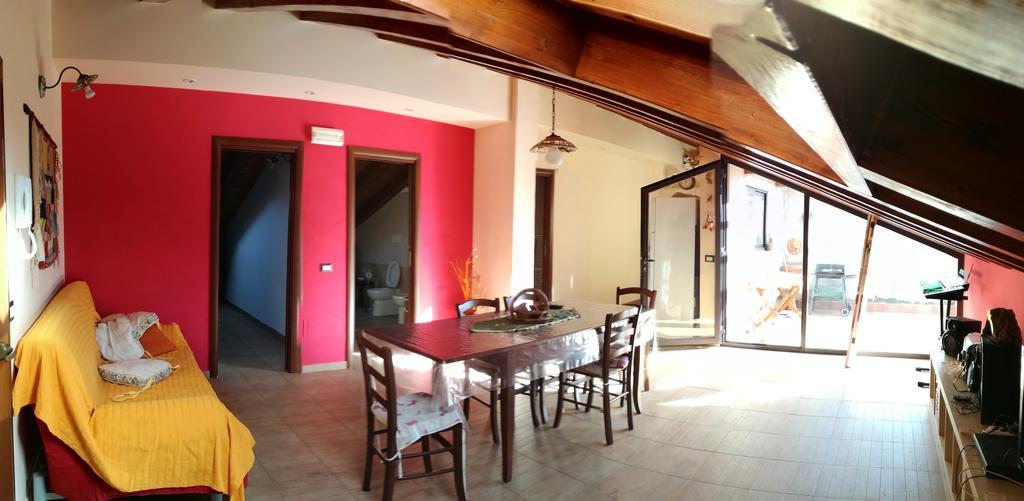 Appartement Casa Jolie à Fiumefreddo di Sicilia Chambre photo
